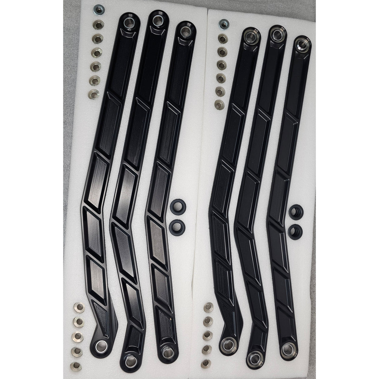 Elektric Offroad - 2017-2025 Can-Am X3 Maverick High Clearance Radius Rods in Black Finish for 72"