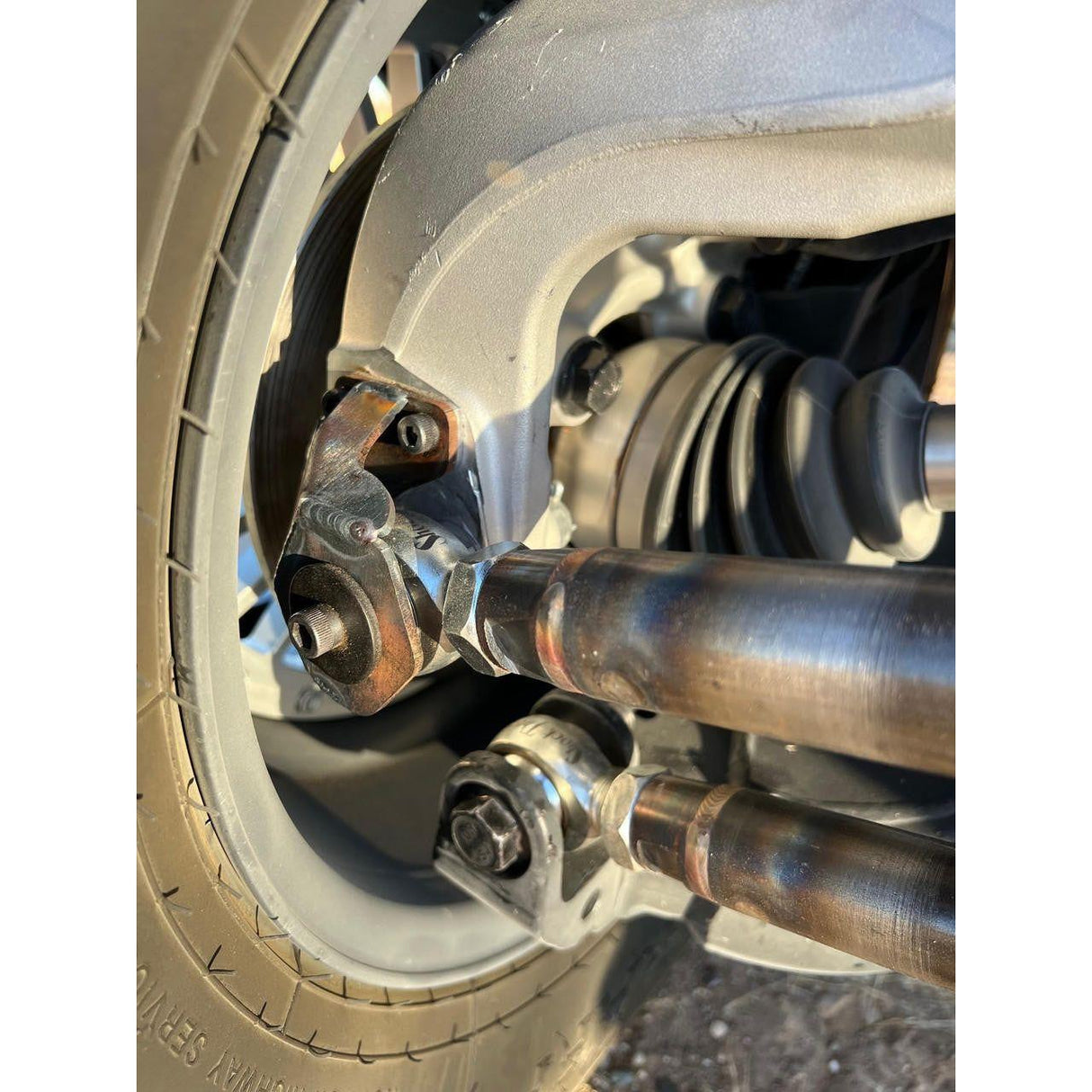 Shock Therapy - 2024+ Can-Am Maverick R Radius Rod Kit - Billet Aluminum