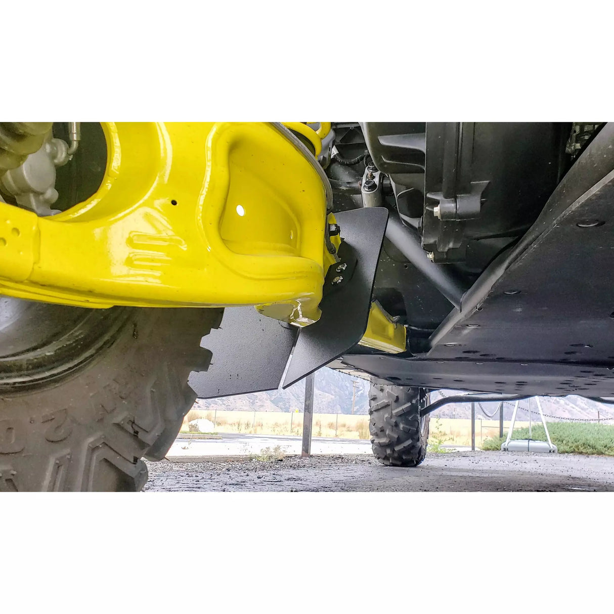 64" CAN-AM MAVERICK X3 2017+ TRAILING ARM GUARDS - Black