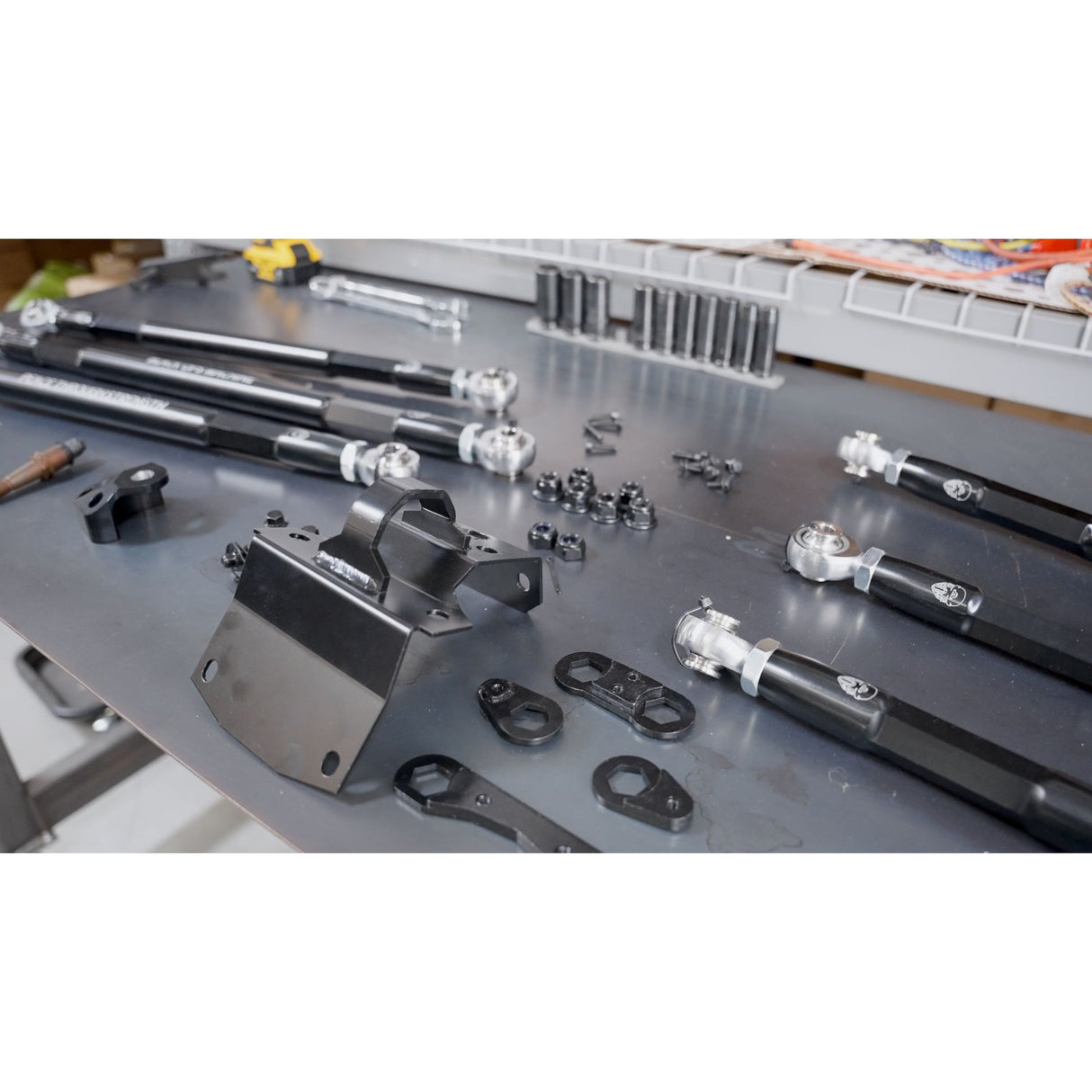Blacks Ops Machine - 2024+ Can-Am Maverick R Radius Rods 7075