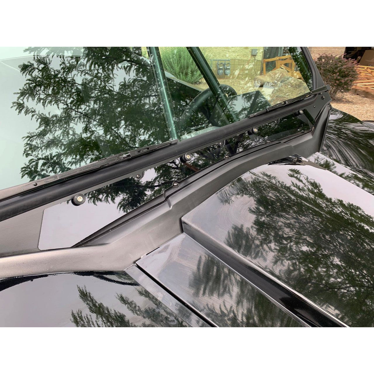 2018-2023 Wildcat XX Vented Glass Windshield with Wipers